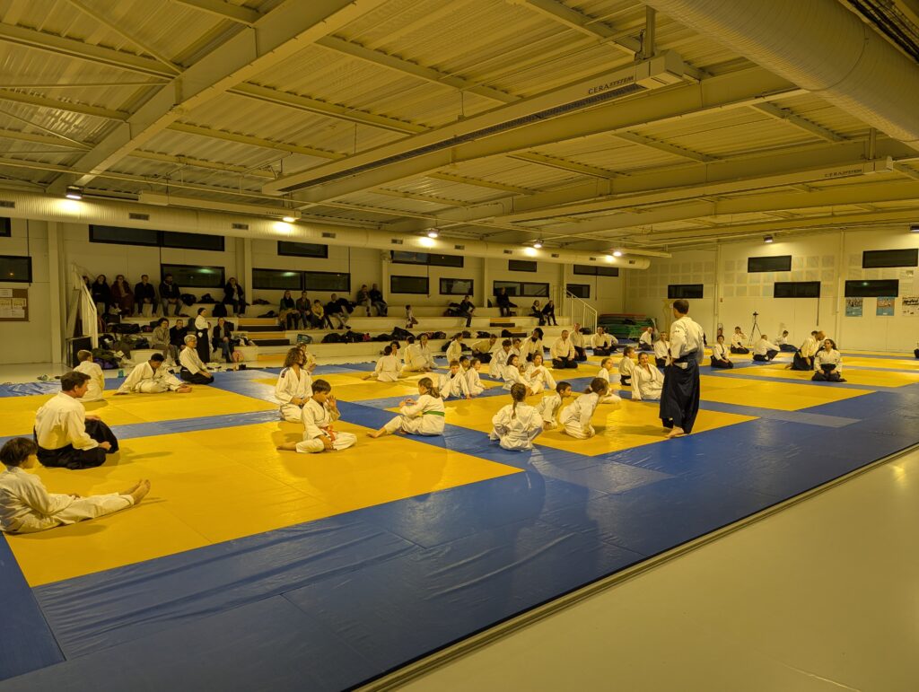 PXL_20241206_181836610