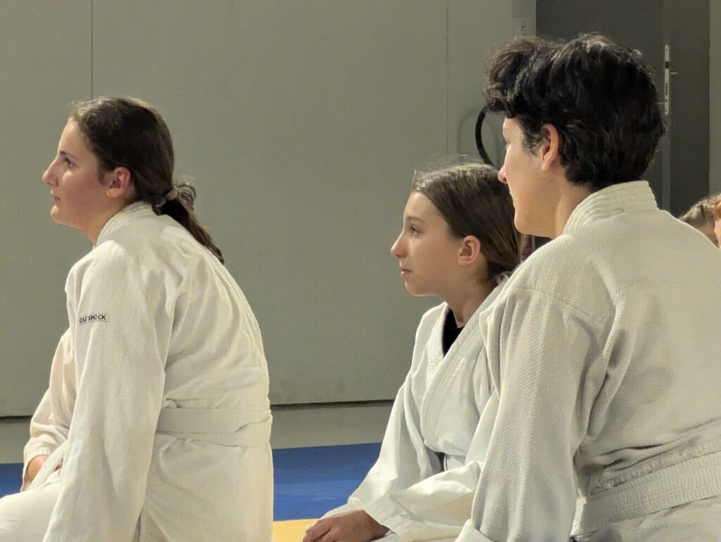 PXL_20241206_182630457