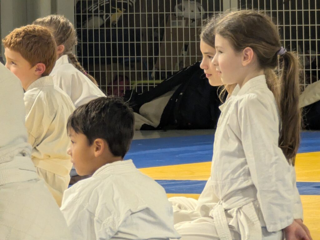 PXL_20241206_182637389