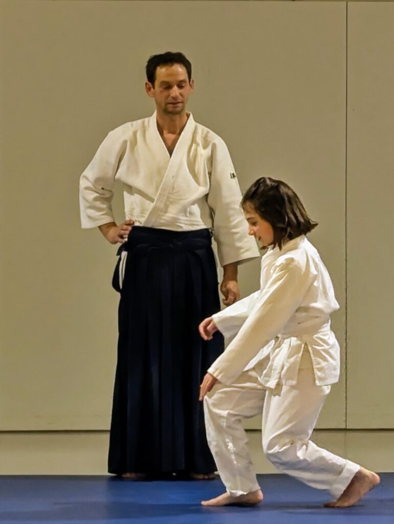 PXL_20241206_182945296