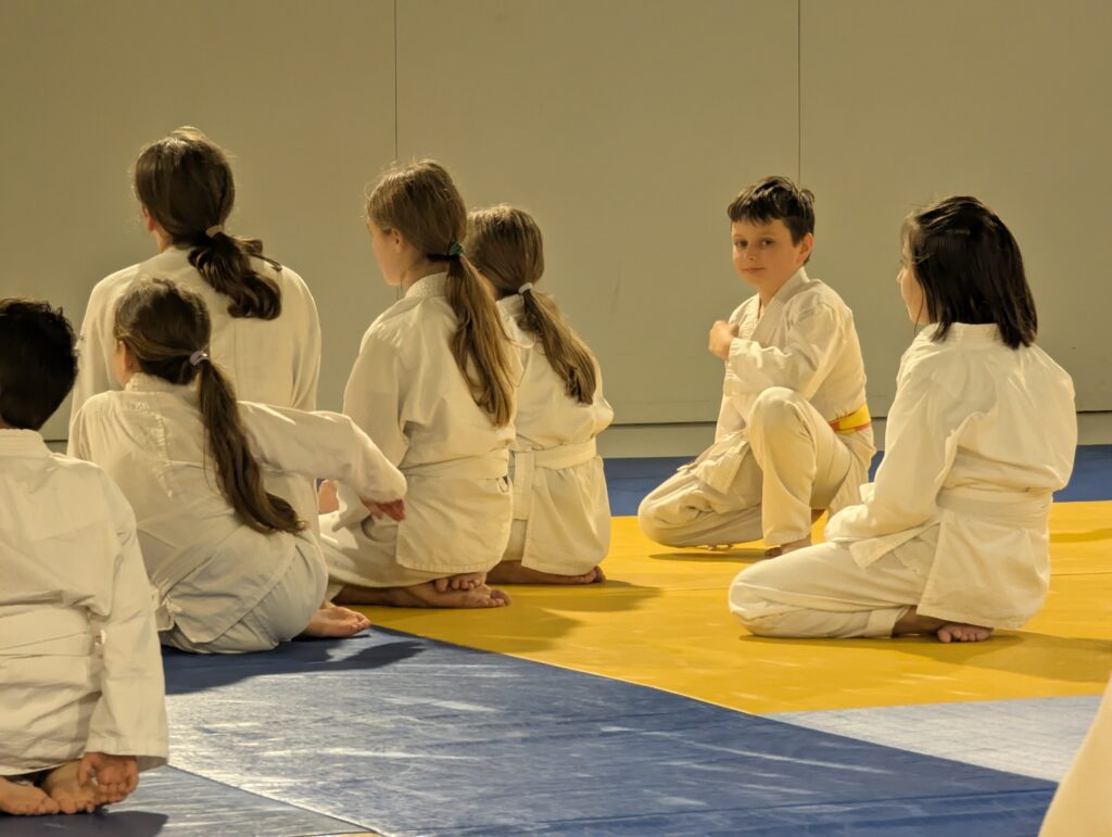 PXL_20241206_183036126