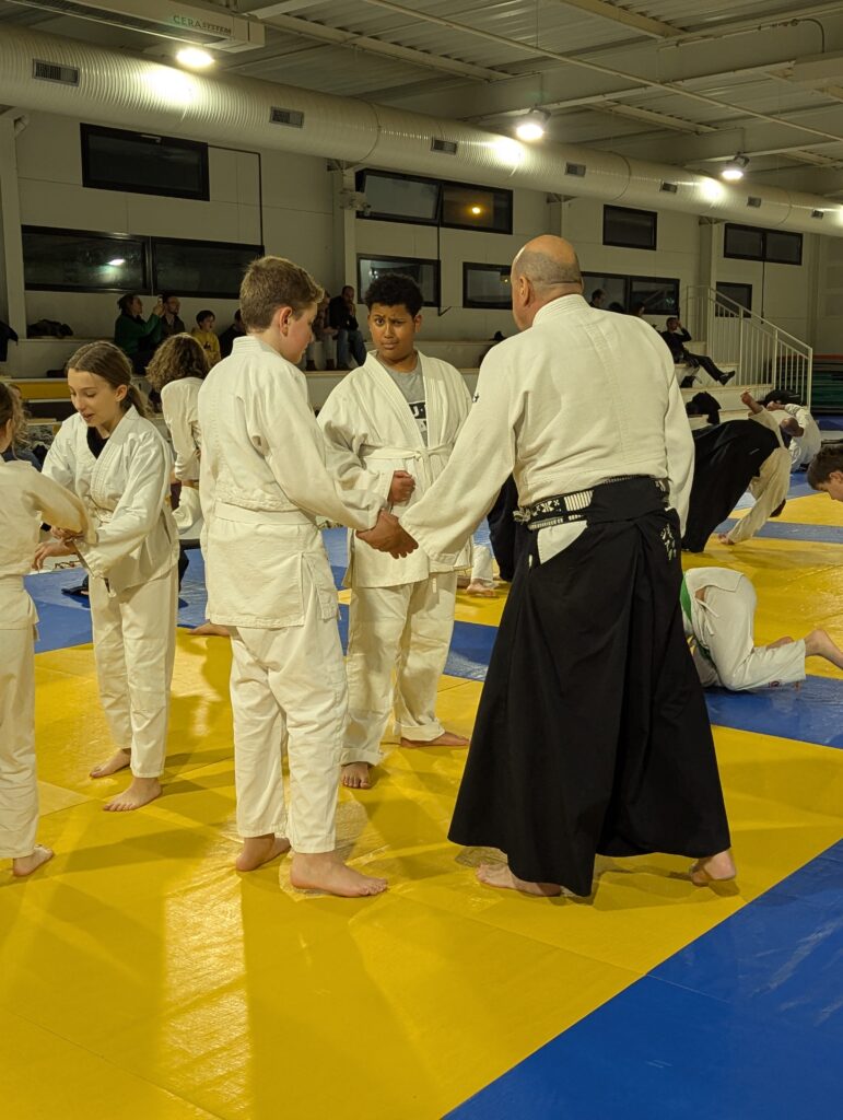 PXL_20241206_185617740