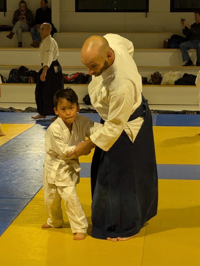 PXL_20241206_185830891