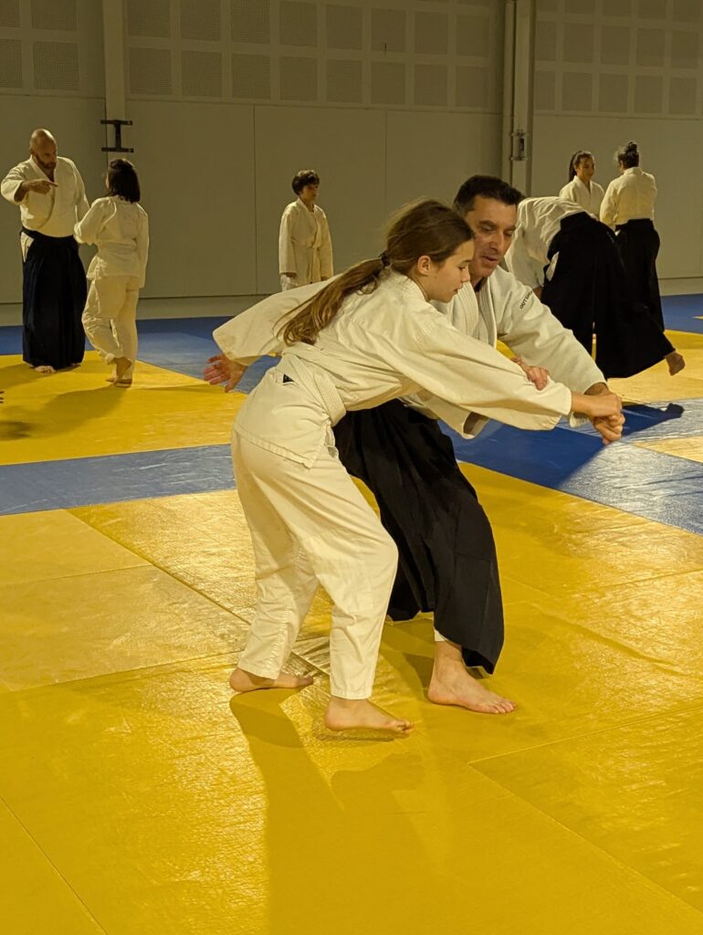 PXL_20241206_190330080