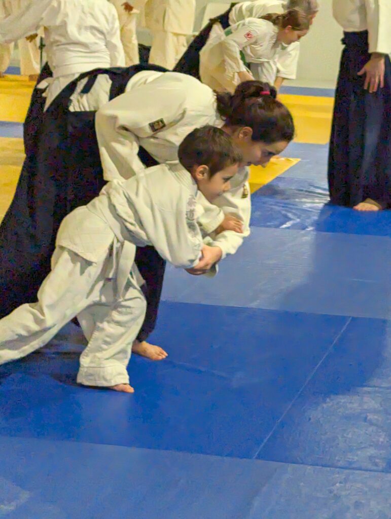 PXL_20241206_190338313