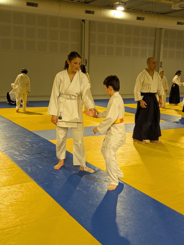 PXL_20241206_190347242