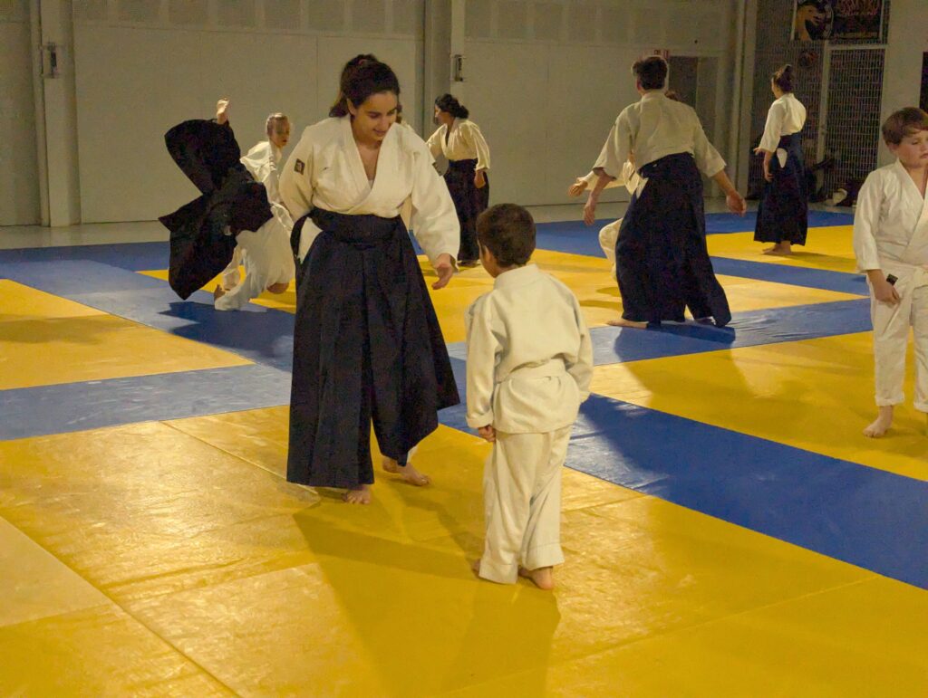 PXL_20241206_190410636