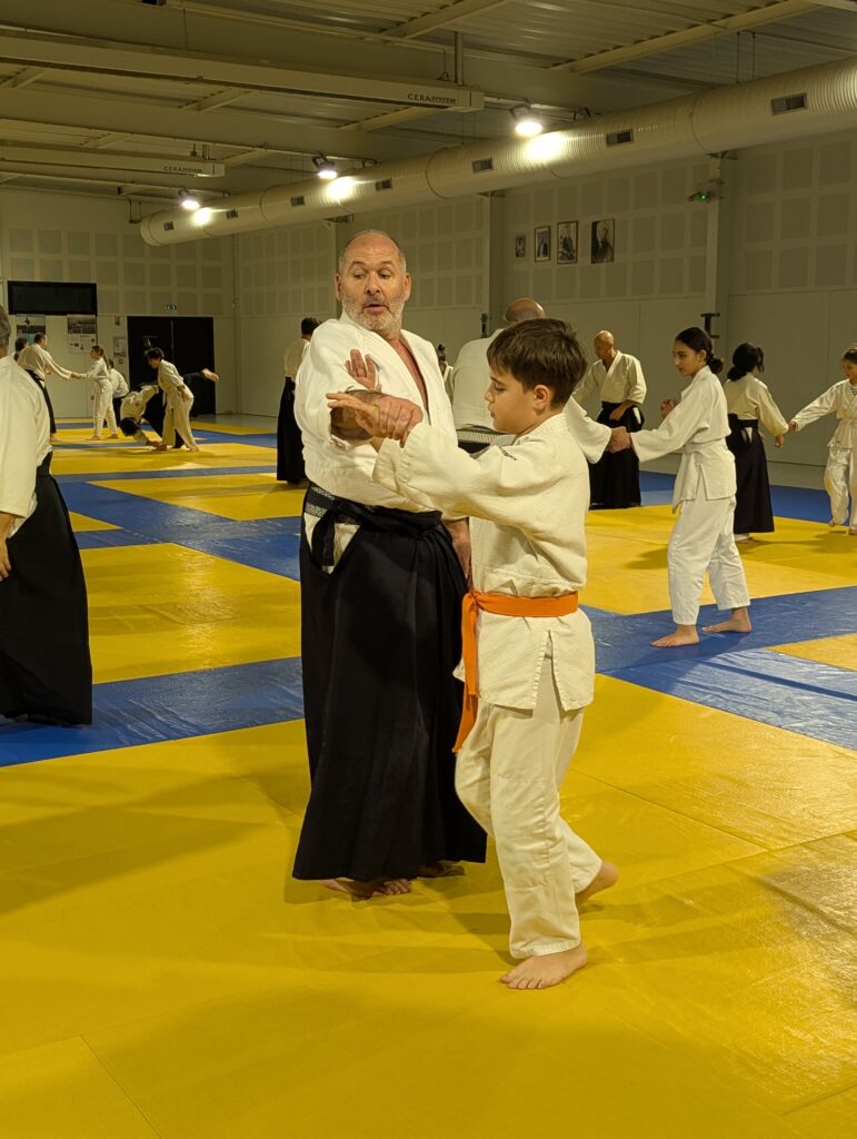 PXL_20241206_190552306