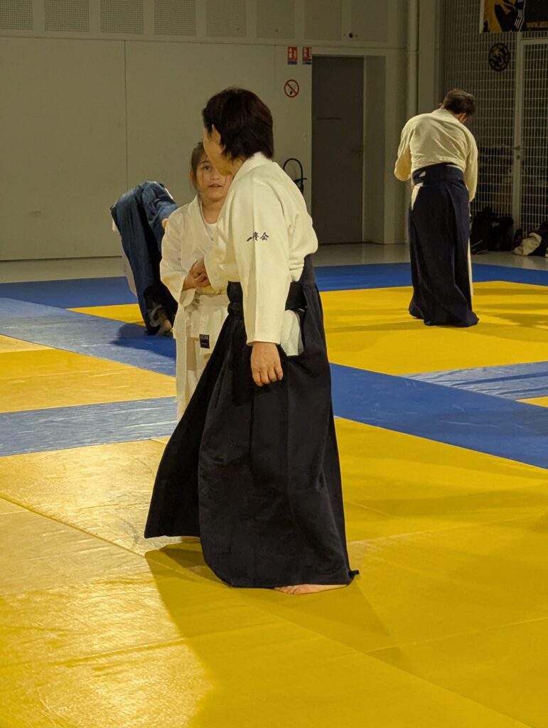 PXL_20241206_192729833