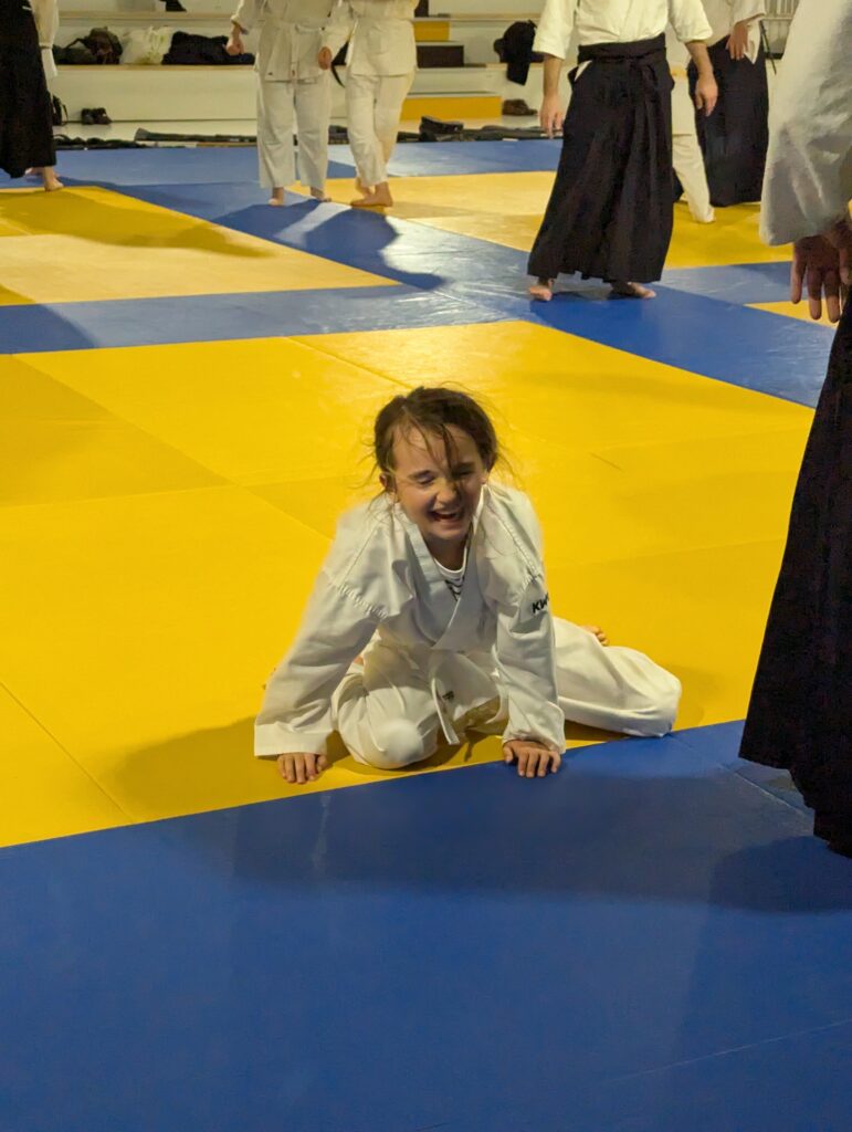 PXL_20241206_192938124