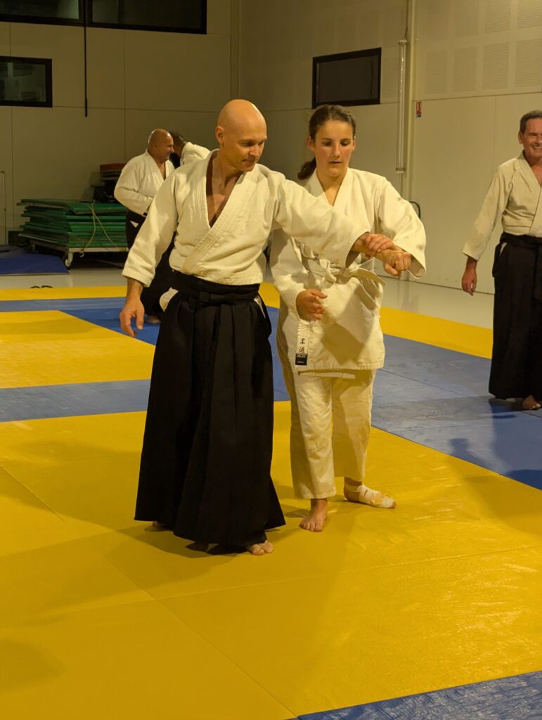 PXL_20241206_193039205